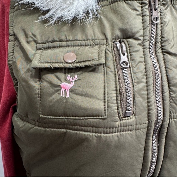 Pennsylvania Embroidered Olive Green Faux Fur Trim Puffer Vest Size Medium - Picture 4 of 12